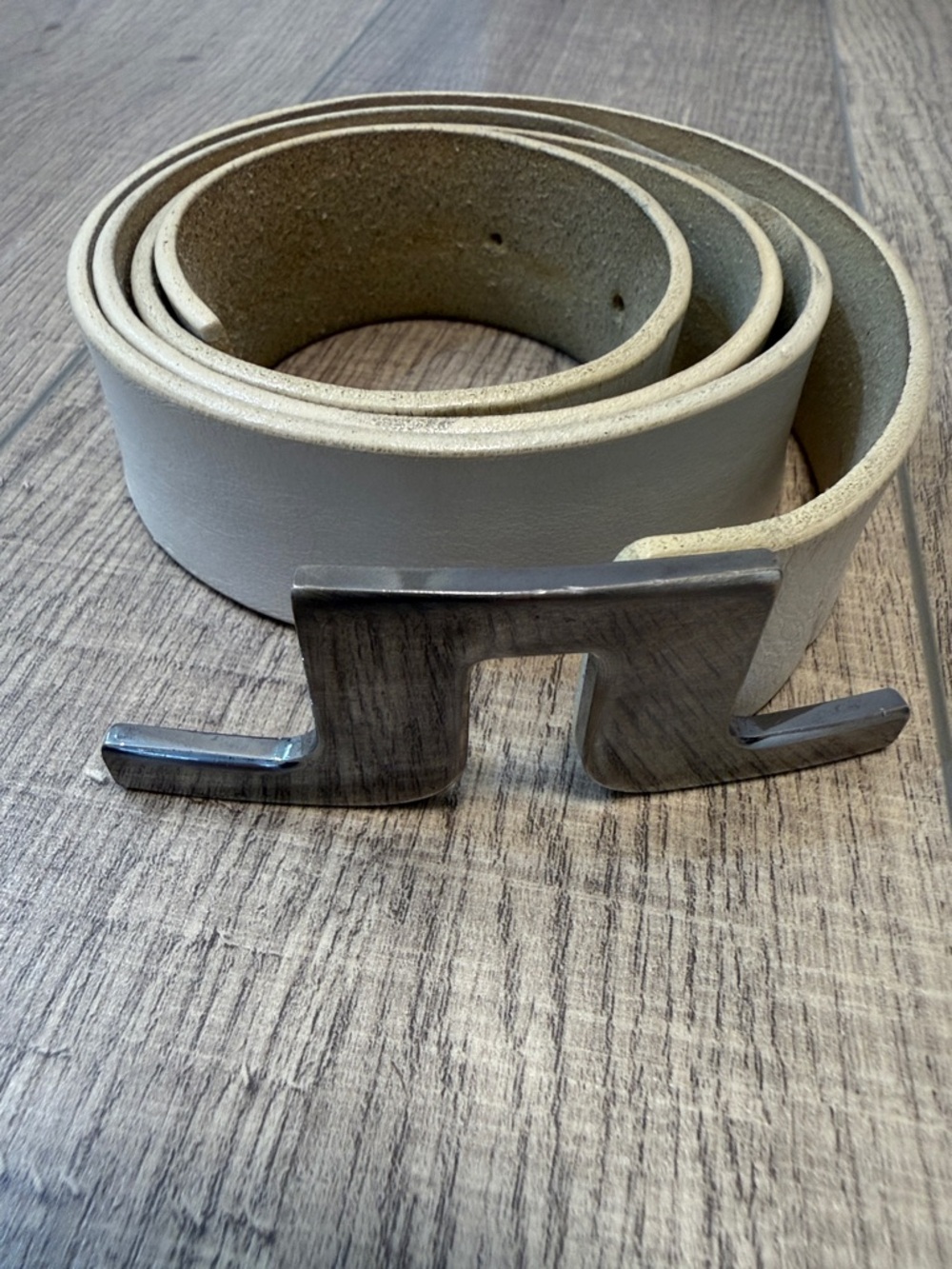Men's White Leather Belt with Brushed Silver Buckle